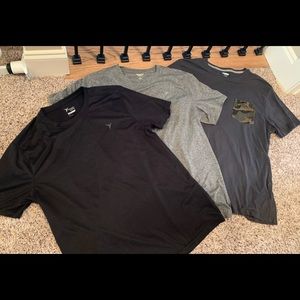 Mens 3 pack, old navy short sleeve shirts- size Large